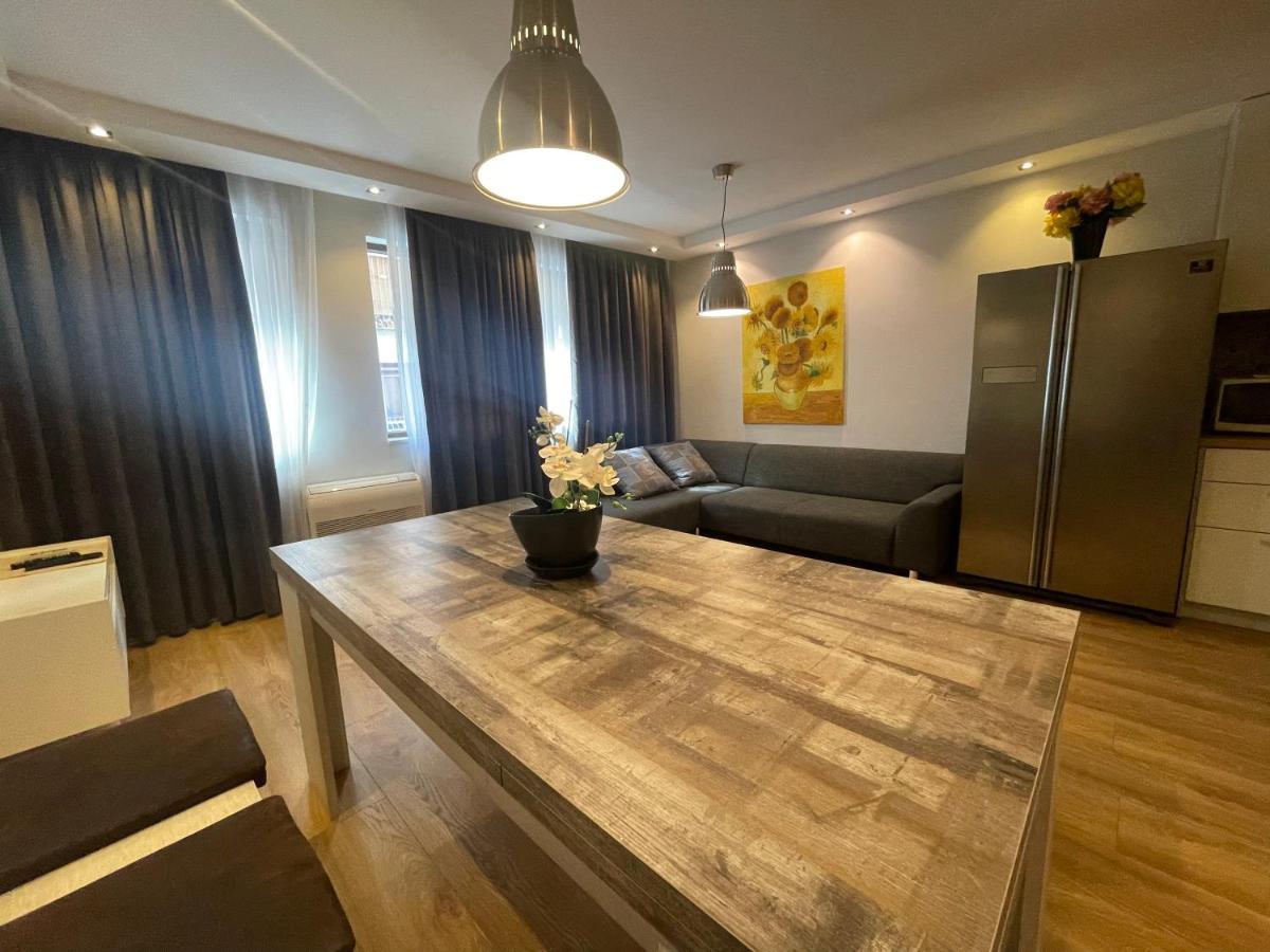 Luxury Apartments In Top City Center Varna 2 Eksteriør billede