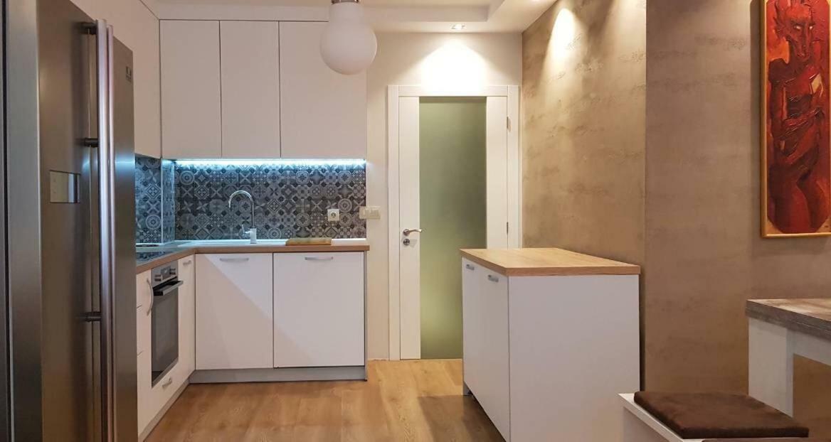 Luxury Apartments In Top City Center Varna 2 Eksteriør billede