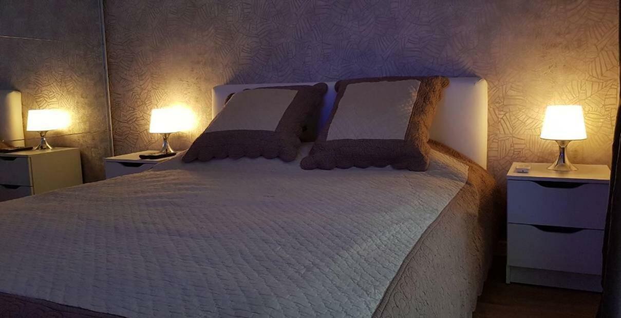 Luxury Apartments In Top City Center Varna 2 Eksteriør billede